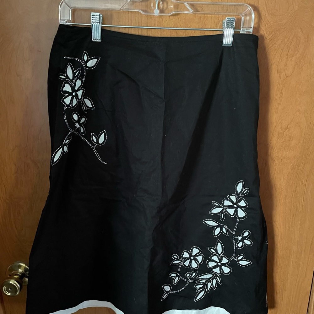 TALBOTS COTTON A-LINE EMBROIDERED FLORAL MIDI SKIRT SIZE 8